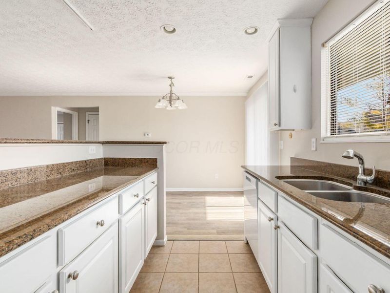 2727 Greystone Drive , Unit A, Columbus, OH 43220 Photo 17