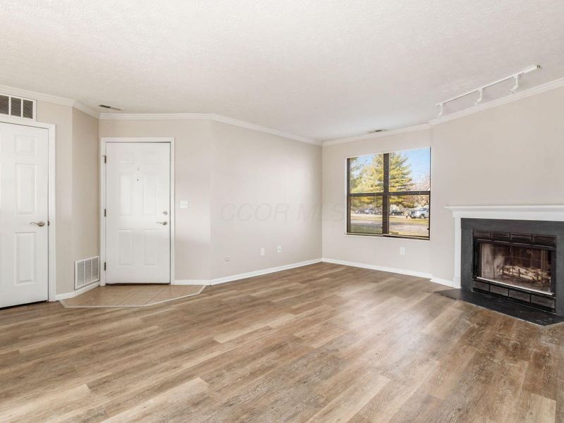 2727 Greystone Drive , Unit A, Columbus, OH 43220 Photo 6