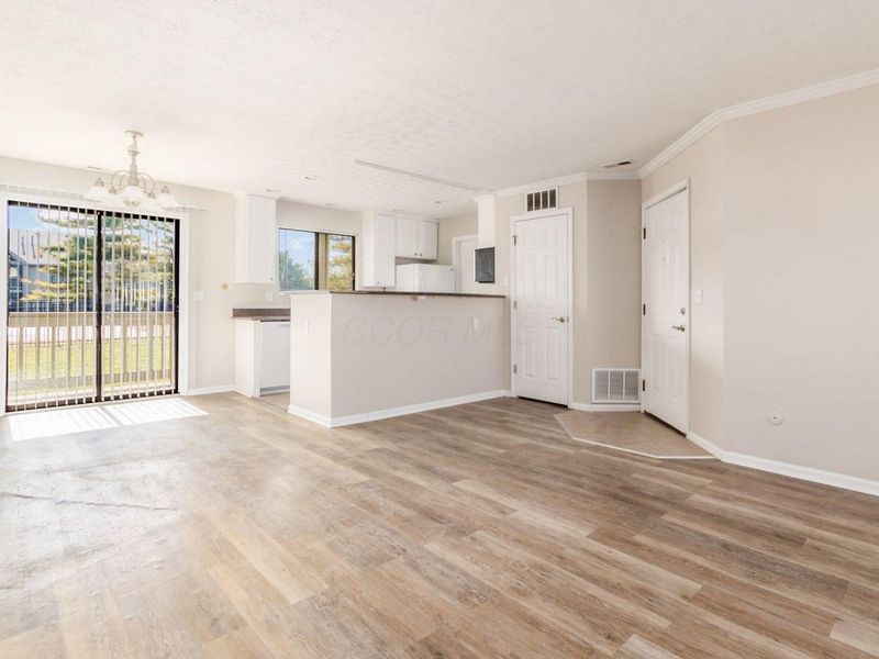 2727 Greystone Drive , Unit A, Columbus, OH 43220 Photo 8