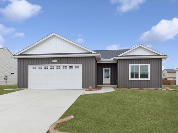 4618 W 12th Street , Davenport, IA 52804