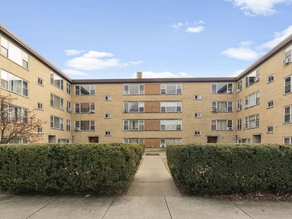 2615 W Fitch Avenue, Unit 3A, Chicago, IL 60645