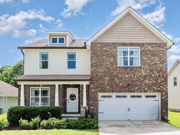 611 Whirlaway Dr , Burns, TN 37029