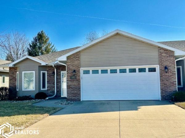 1431 PAWNEE Drive, Burlington, IA 52601