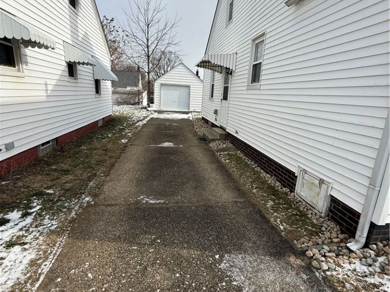 1216 Homewood Avenue SW, Canton, OH 44710 Photo 4