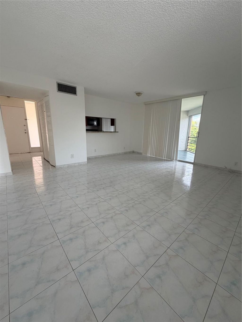 3100 N Pine Island Road, Unit 310, Sunrise, FL 33351 Photo