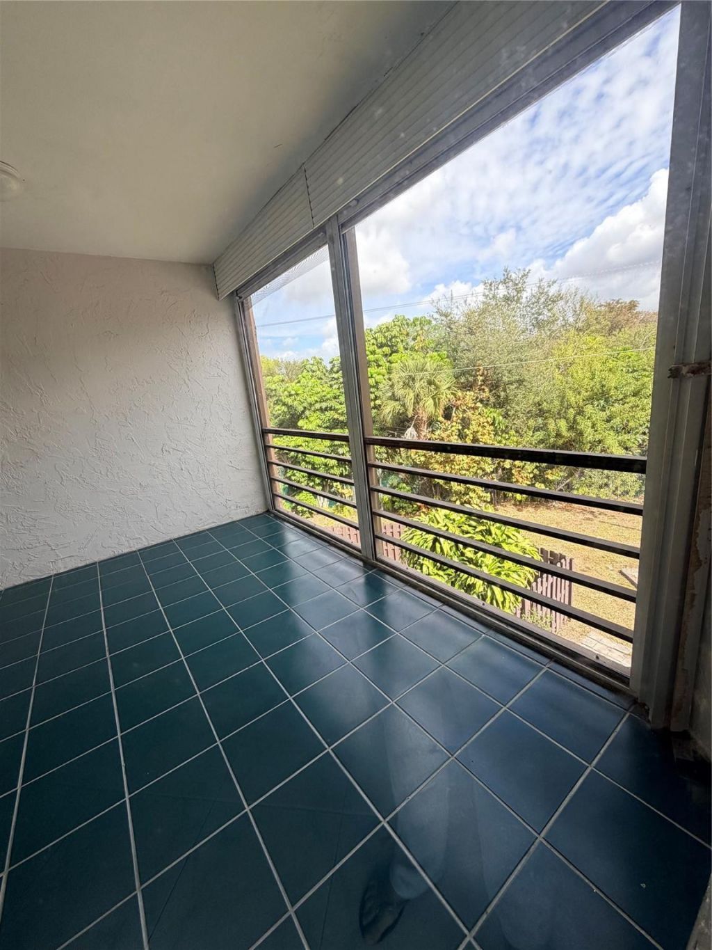 3100 N Pine Island Road, Unit 310, Sunrise, FL 33351 Photo