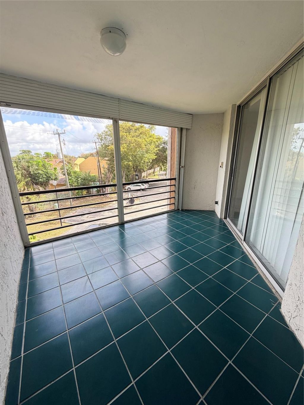 3100 N Pine Island Road, Unit 310, Sunrise, FL 33351 Photo