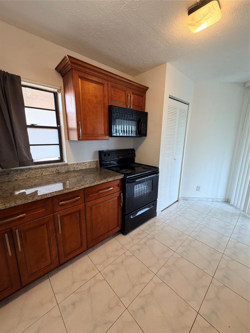 3100 N Pine Island Road, Unit 310, Sunrise, FL 33351 Photo