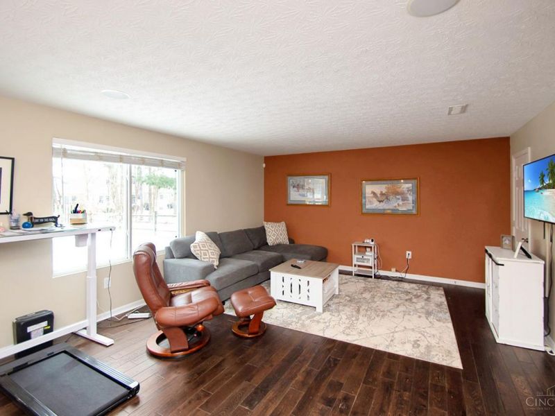 9 Woodside Park Drive, Pierce Twp, OH 45102 Photo 2