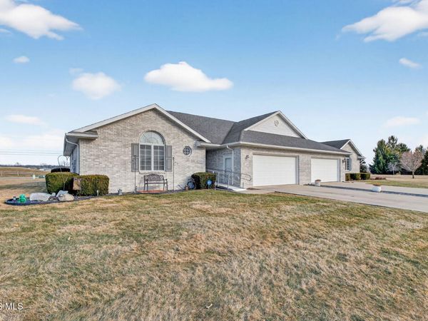 838 Dolly Drive , Bowling Green, OH 43402