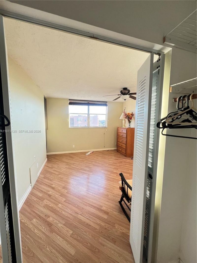 2851 Somerset Dr , Unit 417, Lauderdale Lakes, FL 33311 Photo