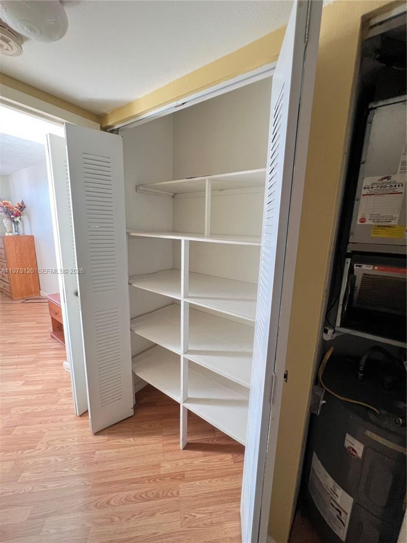 2851 Somerset Dr , Unit 417, Lauderdale Lakes, FL 33311 Photo