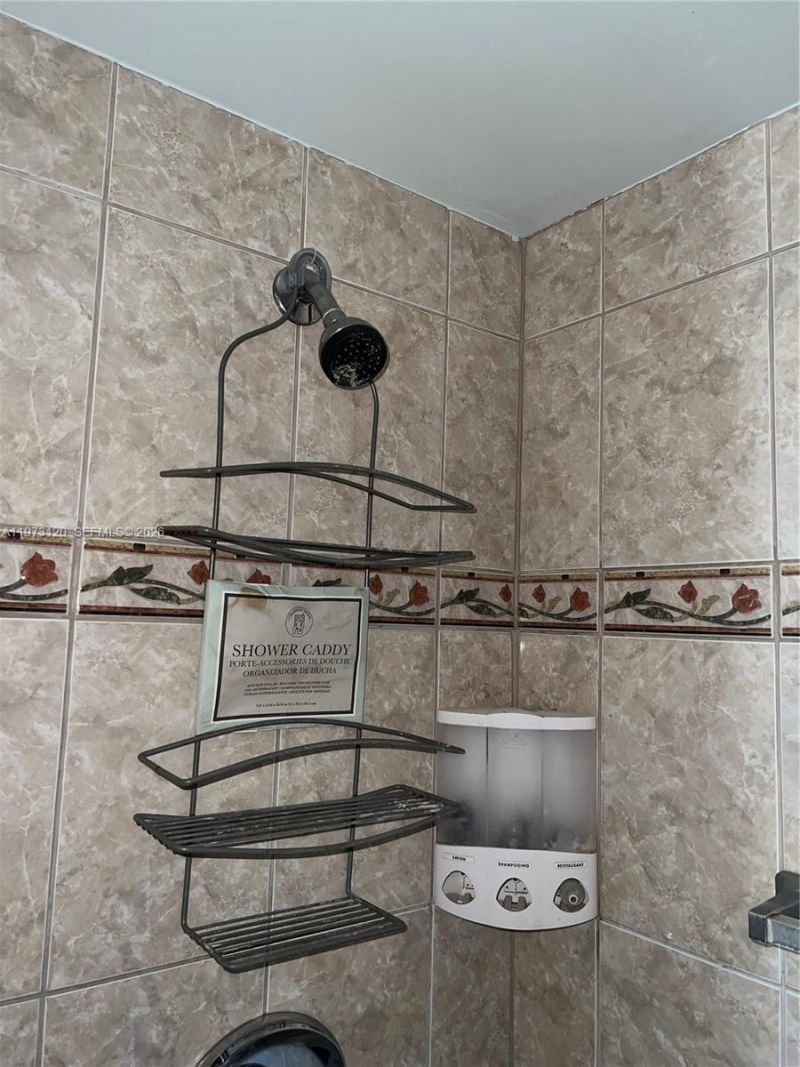 2851 Somerset Dr , Unit 417, Lauderdale Lakes, FL 33311 Photo