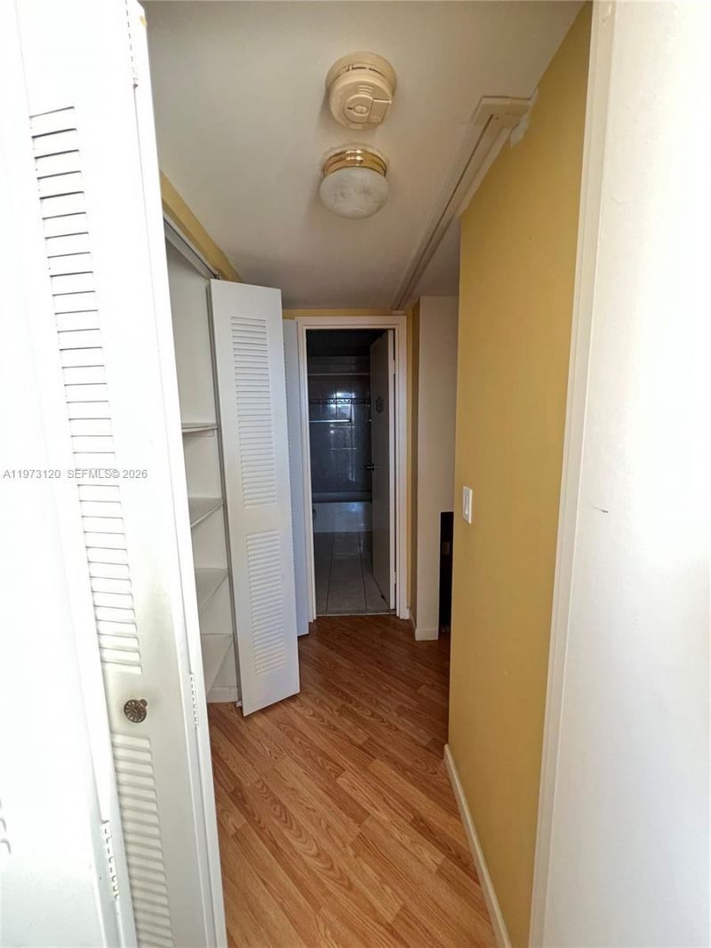 2851 Somerset Dr , Unit 417, Lauderdale Lakes, FL 33311 Photo