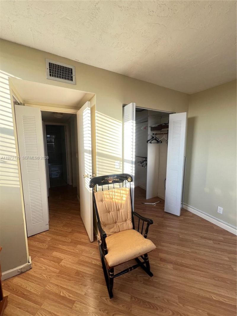 2851 Somerset Dr , Unit 417, Lauderdale Lakes, FL 33311 Photo