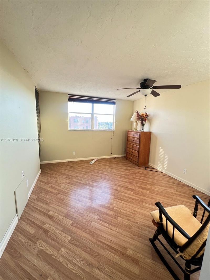 2851 Somerset Dr , Unit 417, Lauderdale Lakes, FL 33311 Photo