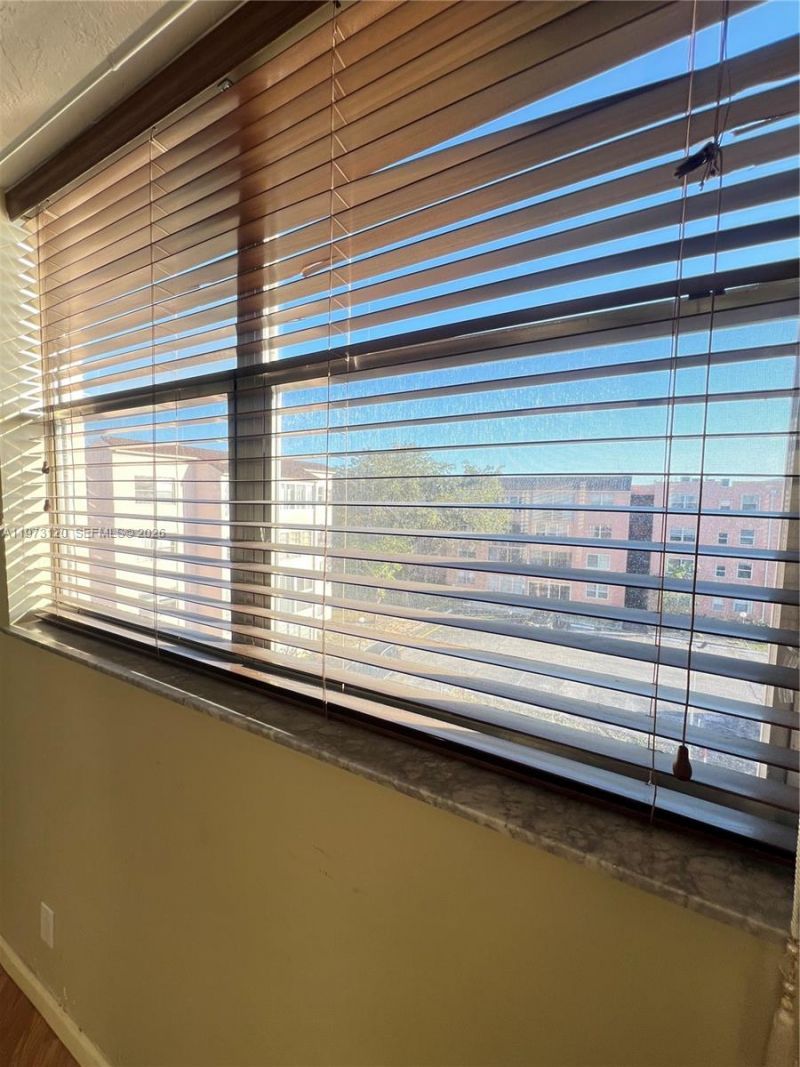 2851 Somerset Dr , Unit 417, Lauderdale Lakes, FL 33311 Photo