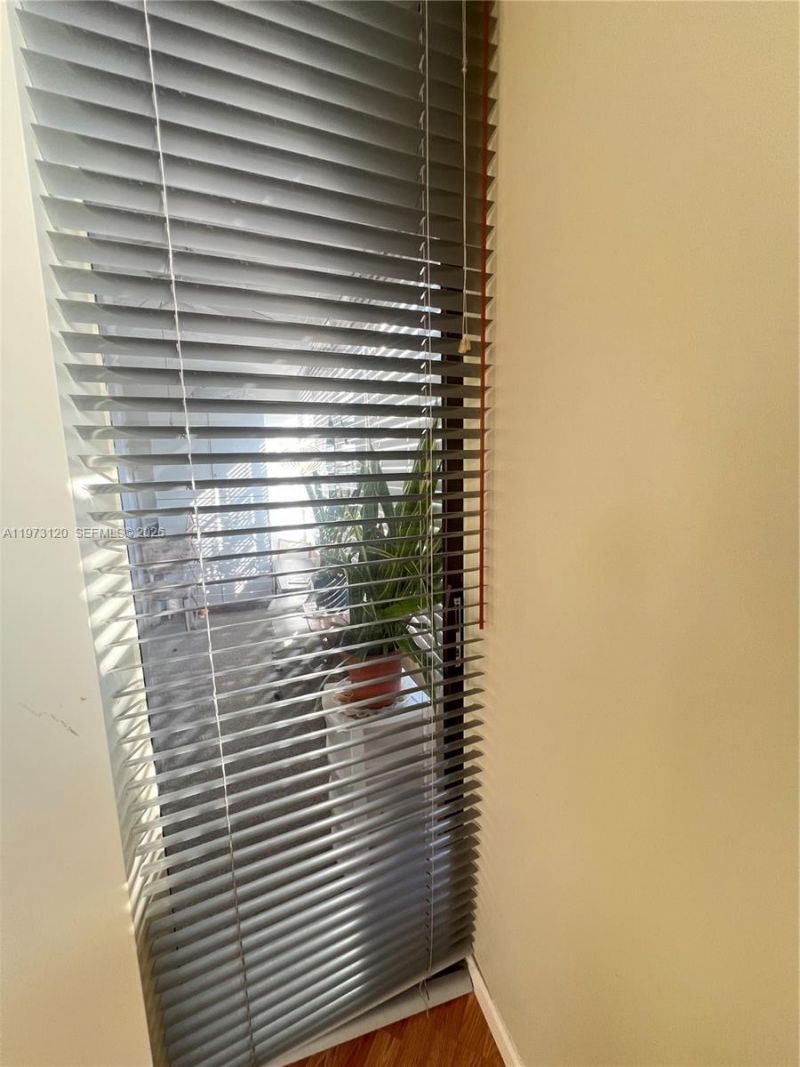 2851 Somerset Dr , Unit 417, Lauderdale Lakes, FL 33311 Photo