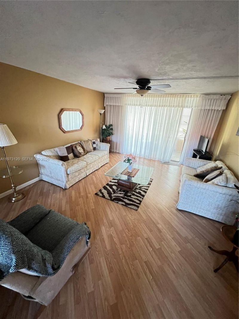 2851 Somerset Dr , Unit 417, Lauderdale Lakes, FL 33311 Photo