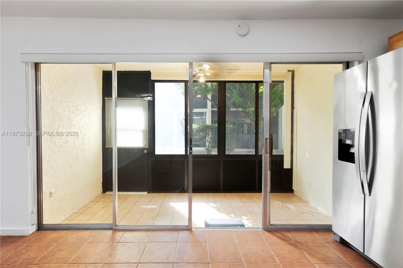 5216 NE 6th Ave , Unit B3, Oakland Park, FL 33334 Photo