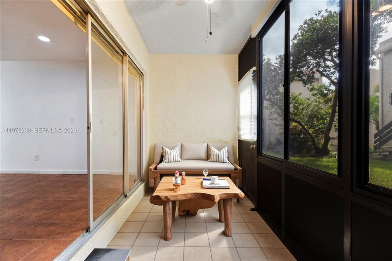 5216 NE 6th Ave , Unit B3, Oakland Park, FL 33334 Photo