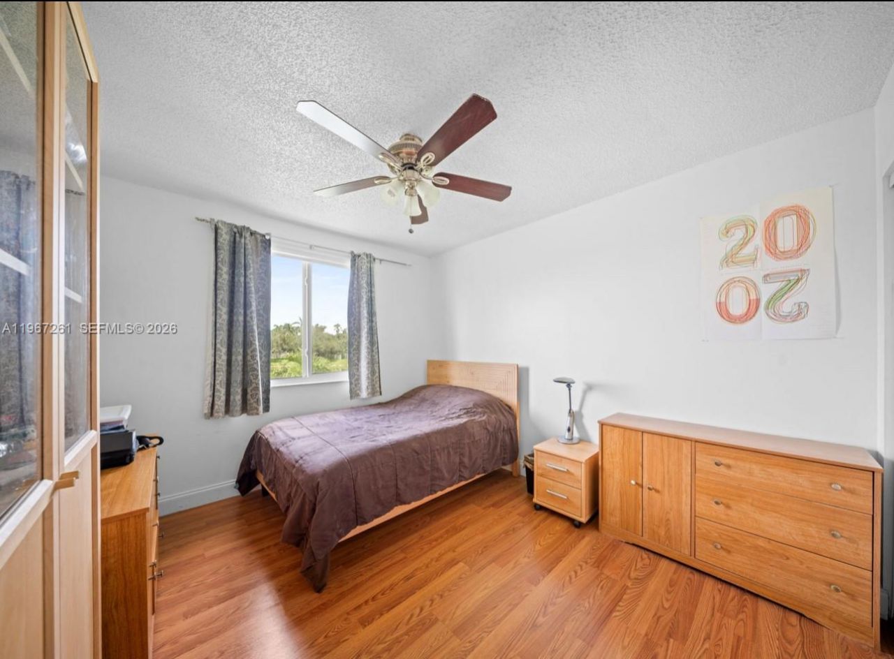 1340 NW 125th Ter , Sunrise, FL 33323 Photo