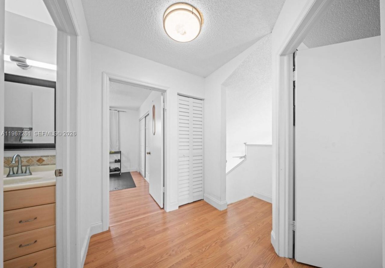 1340 NW 125th Ter , Sunrise, FL 33323 Photo