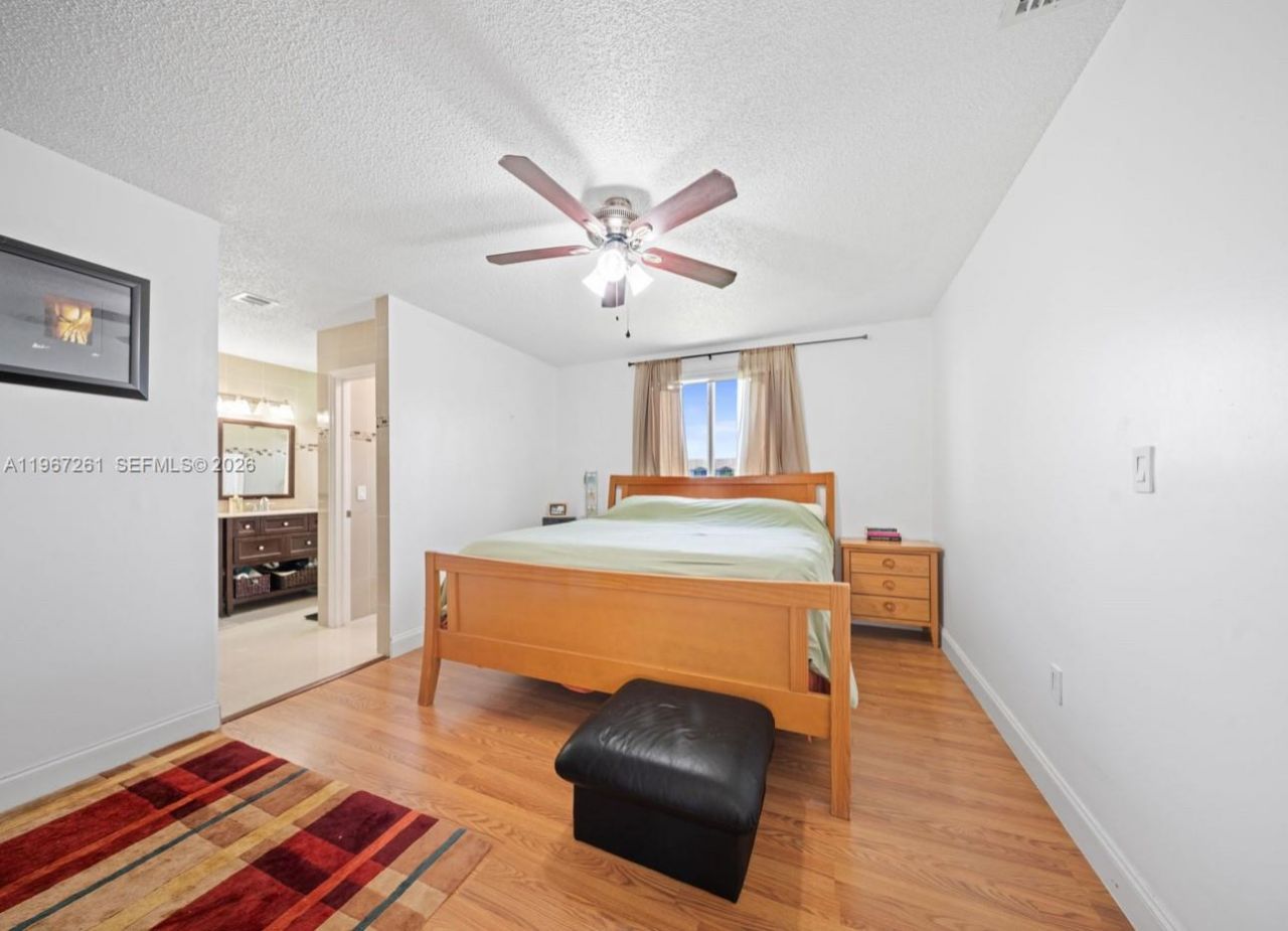 1340 NW 125th Ter , Sunrise, FL 33323 Photo