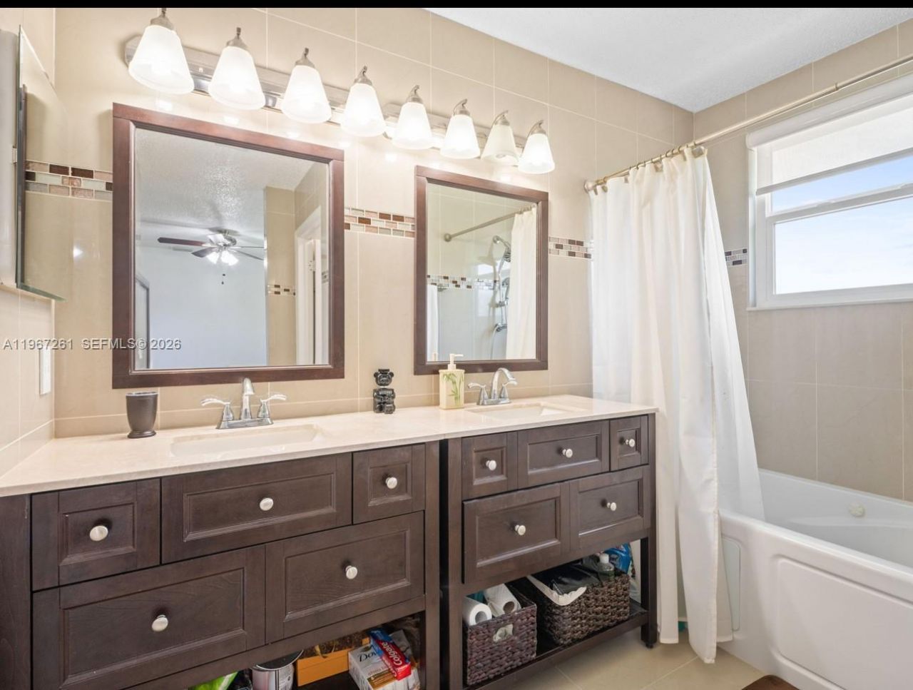 1340 NW 125th Ter , Sunrise, FL 33323 Photo