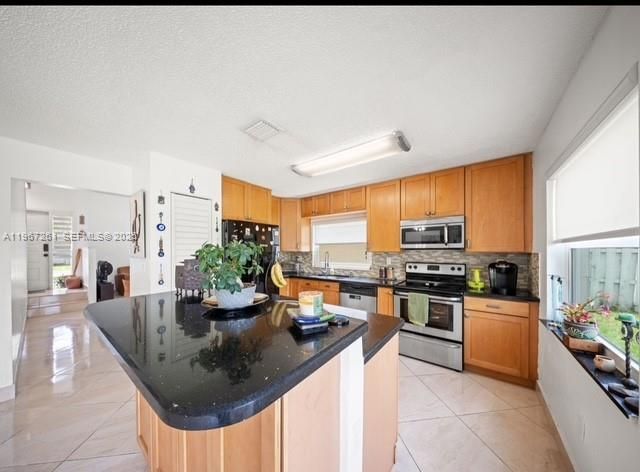 1340 NW 125th Ter , Sunrise, FL 33323 Photo