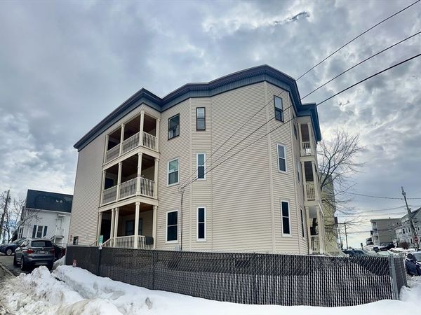 187 White St, Unit 1, Lowell, MA 01854