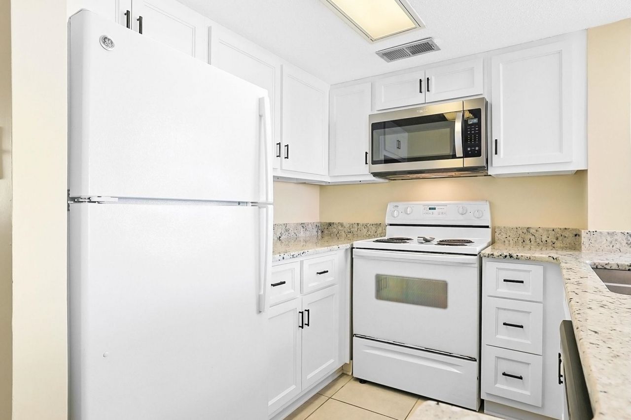 5806 N Ocean Blvd.  Photo 11