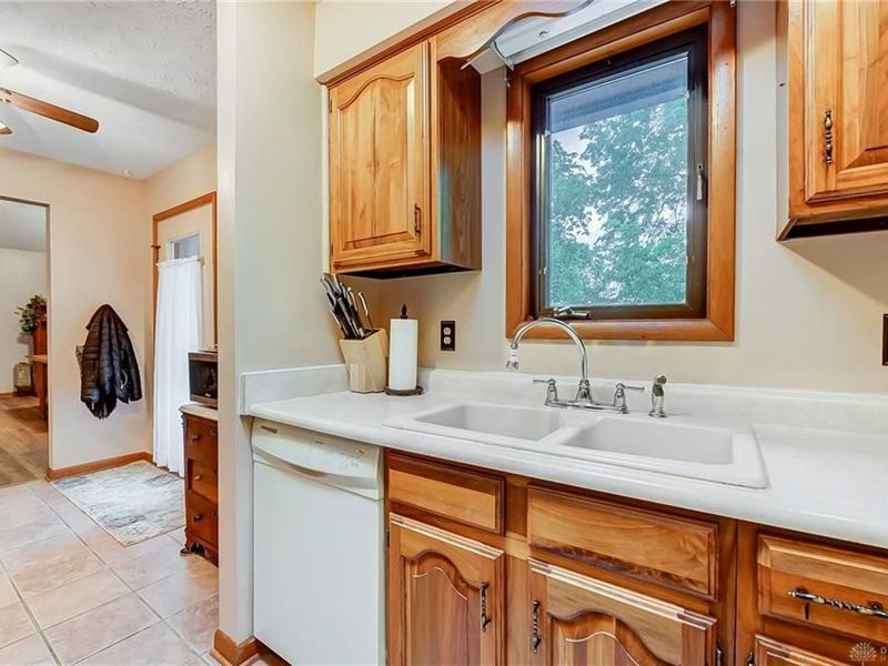 536 Queen Eleanor Court, Miamisburg, OH 45342 Photo 22