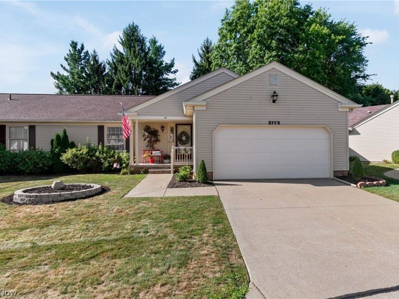 120 Sturbridge Drive, Unit 5195, Medina, OH 44256 Photo 2