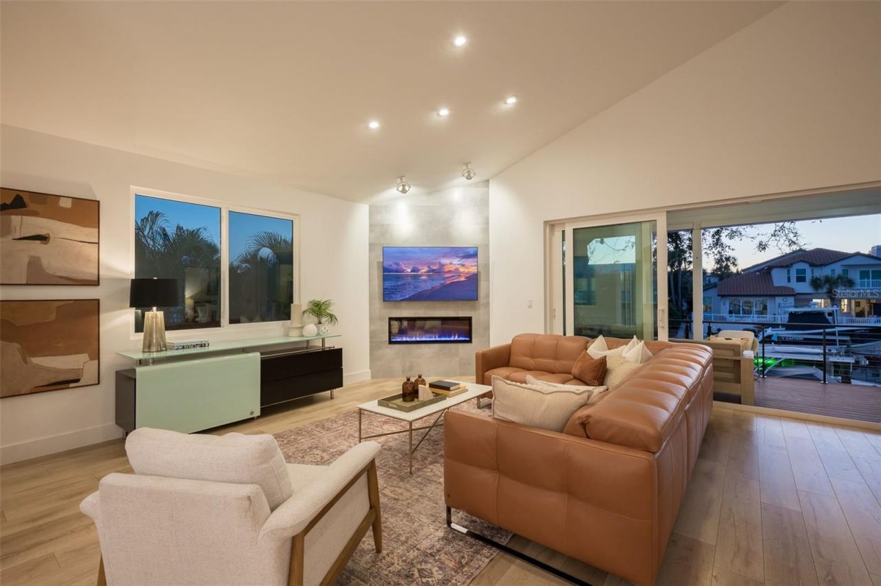 4938 Commonwealth Drive, Sarasota, FL 34242 Photo