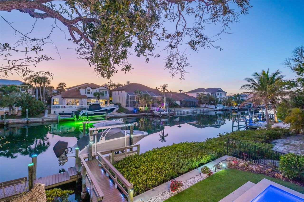 4938 Commonwealth Drive, Sarasota, FL 34242 Photo