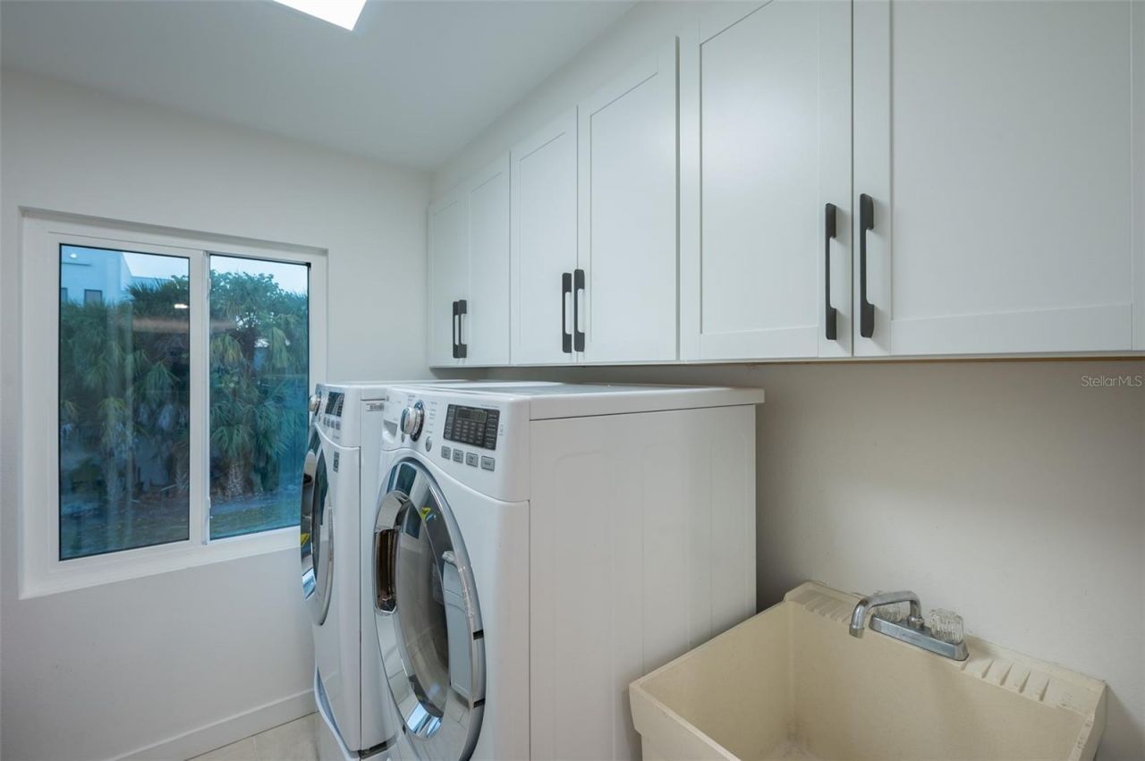 4938 Commonwealth Drive, Sarasota, FL 34242 Photo