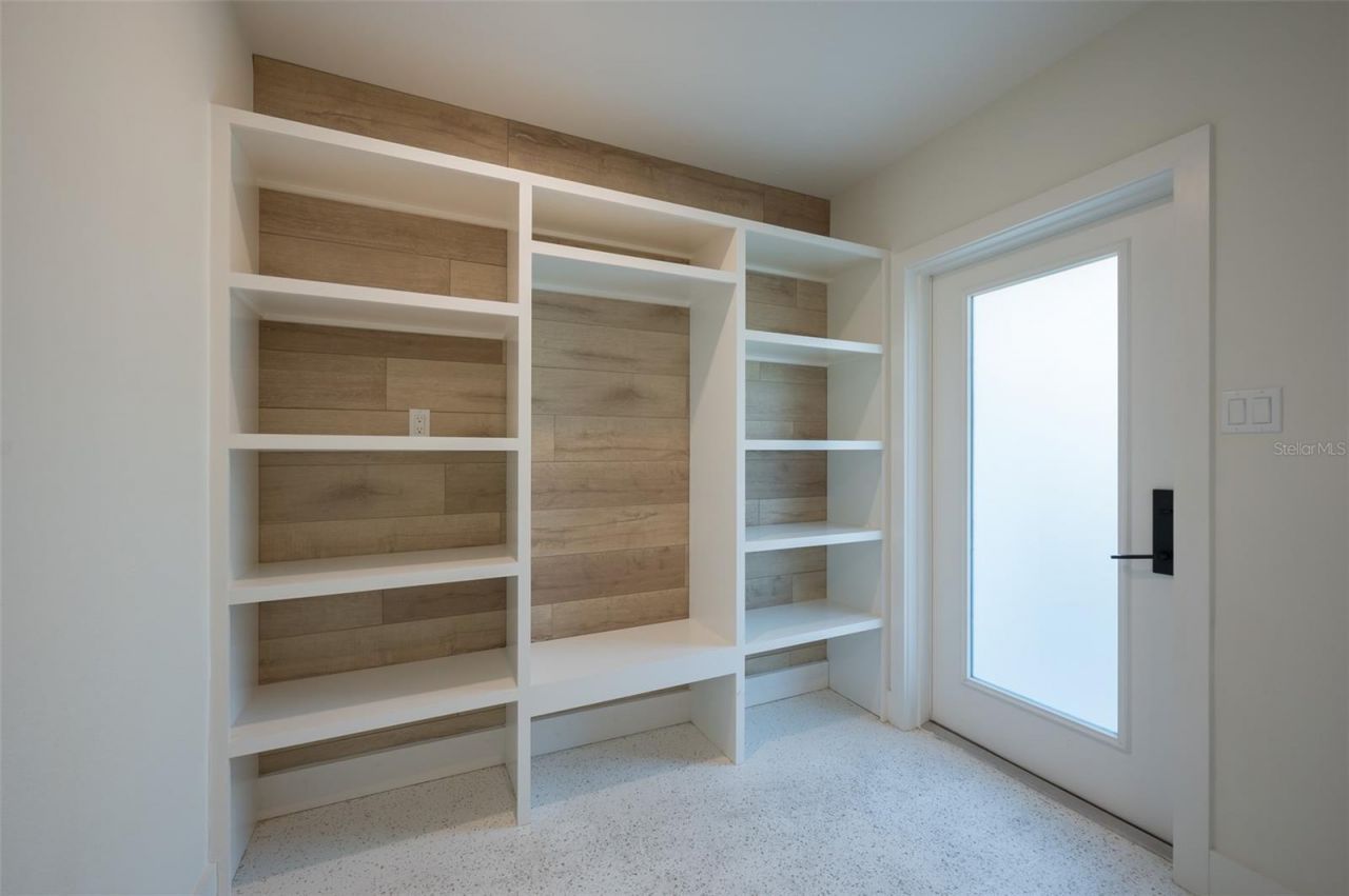 4938 Commonwealth Drive, Sarasota, FL 34242 Photo