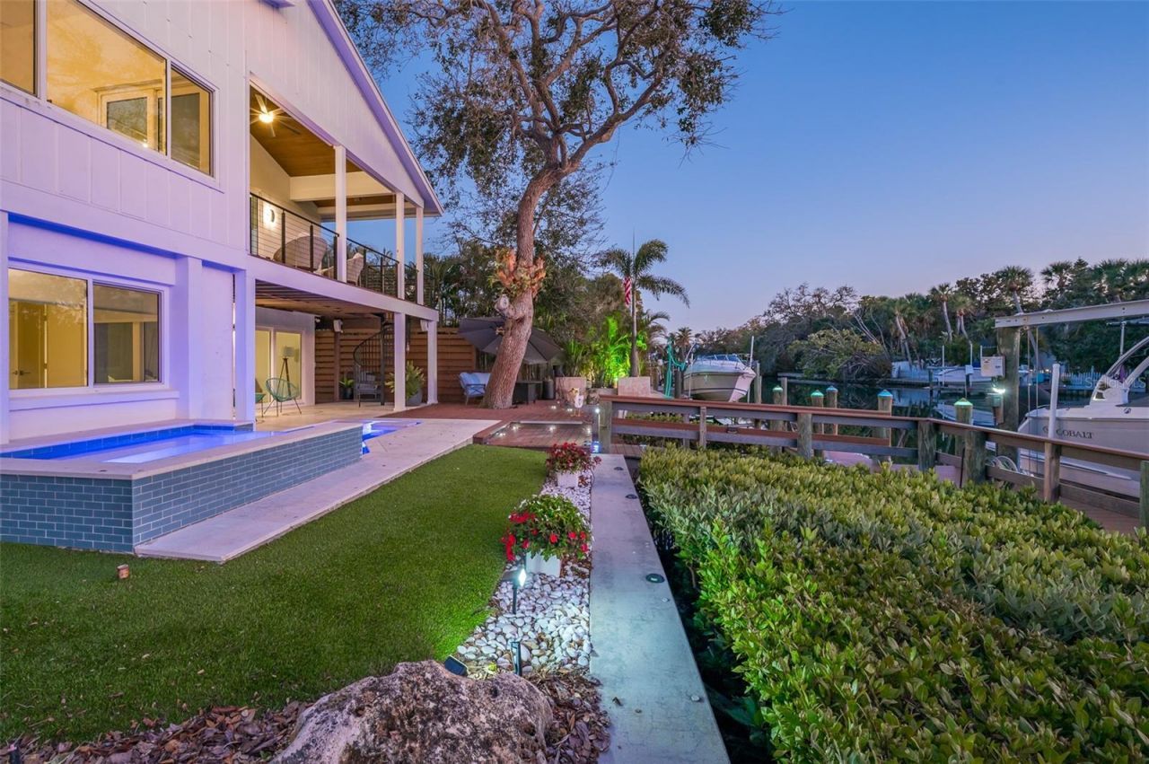 4938 Commonwealth Drive, Sarasota, FL 34242 Photo