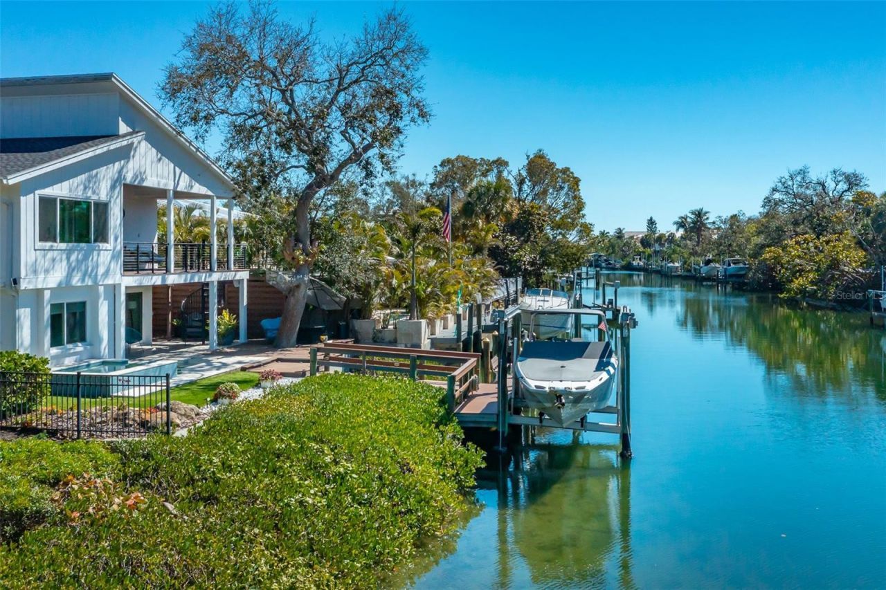 4938 Commonwealth Drive, Sarasota, FL 34242 Photo