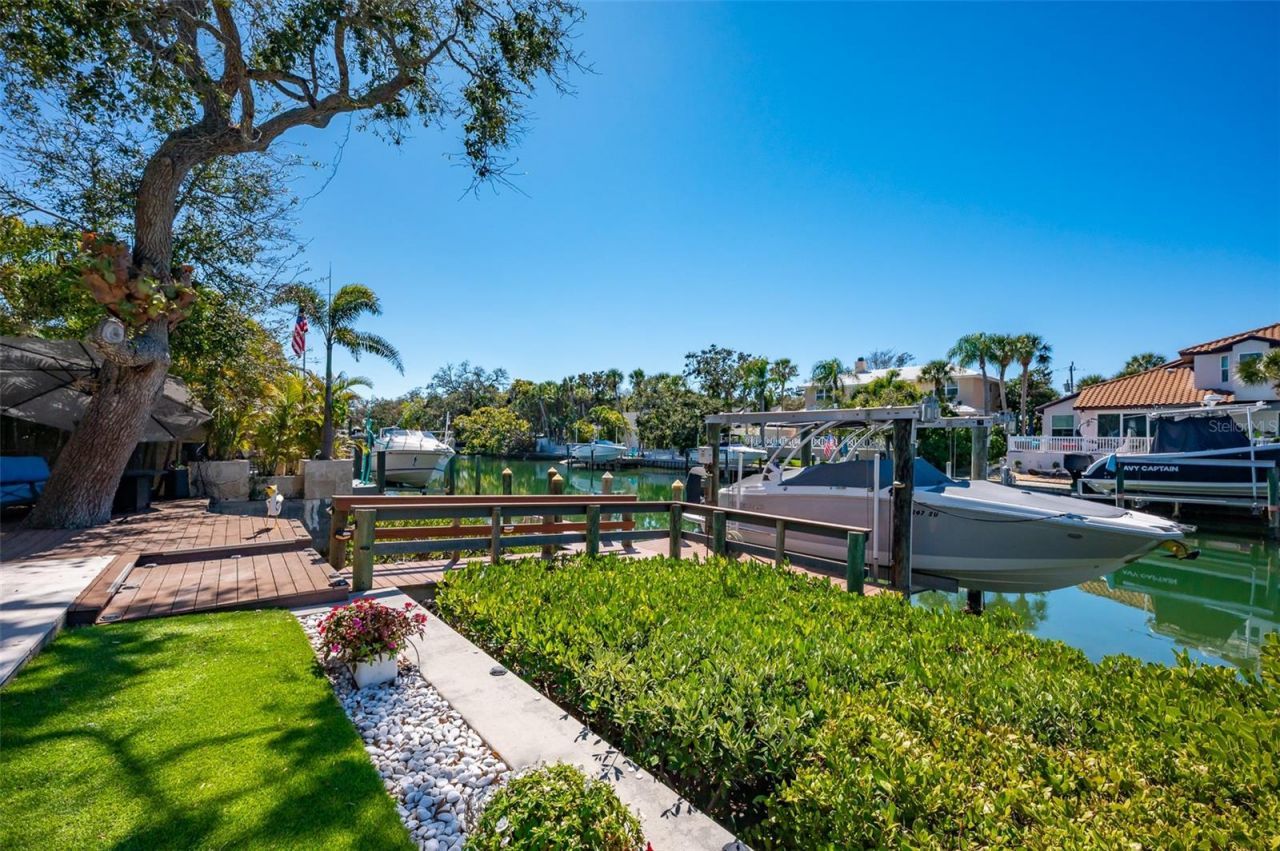 4938 Commonwealth Drive, Sarasota, FL 34242 Photo