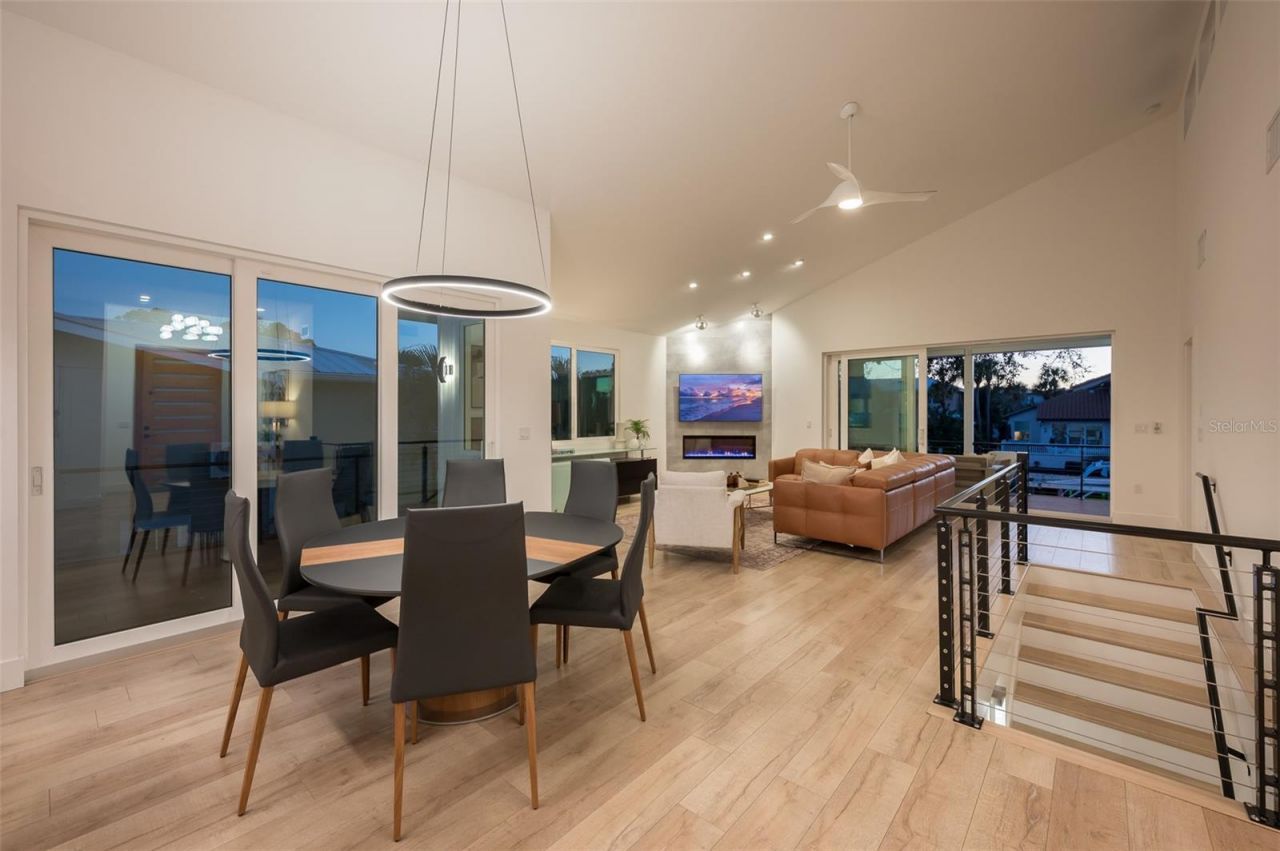 4938 Commonwealth Drive, Sarasota, FL 34242 Photo