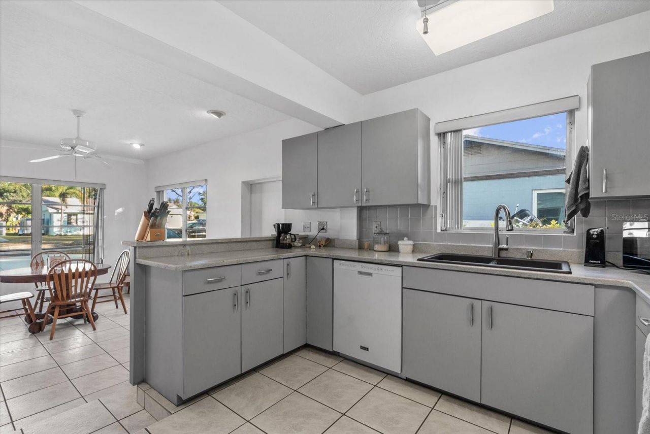 1602 27th Street W, Bradenton, FL 34205 Photo