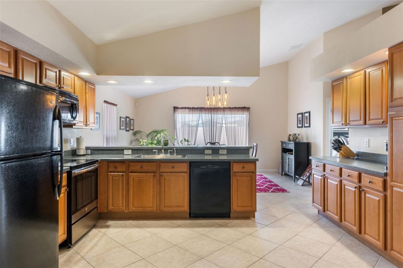 457 Knightsbridge Circle , Davenport, FL 33896 Photo