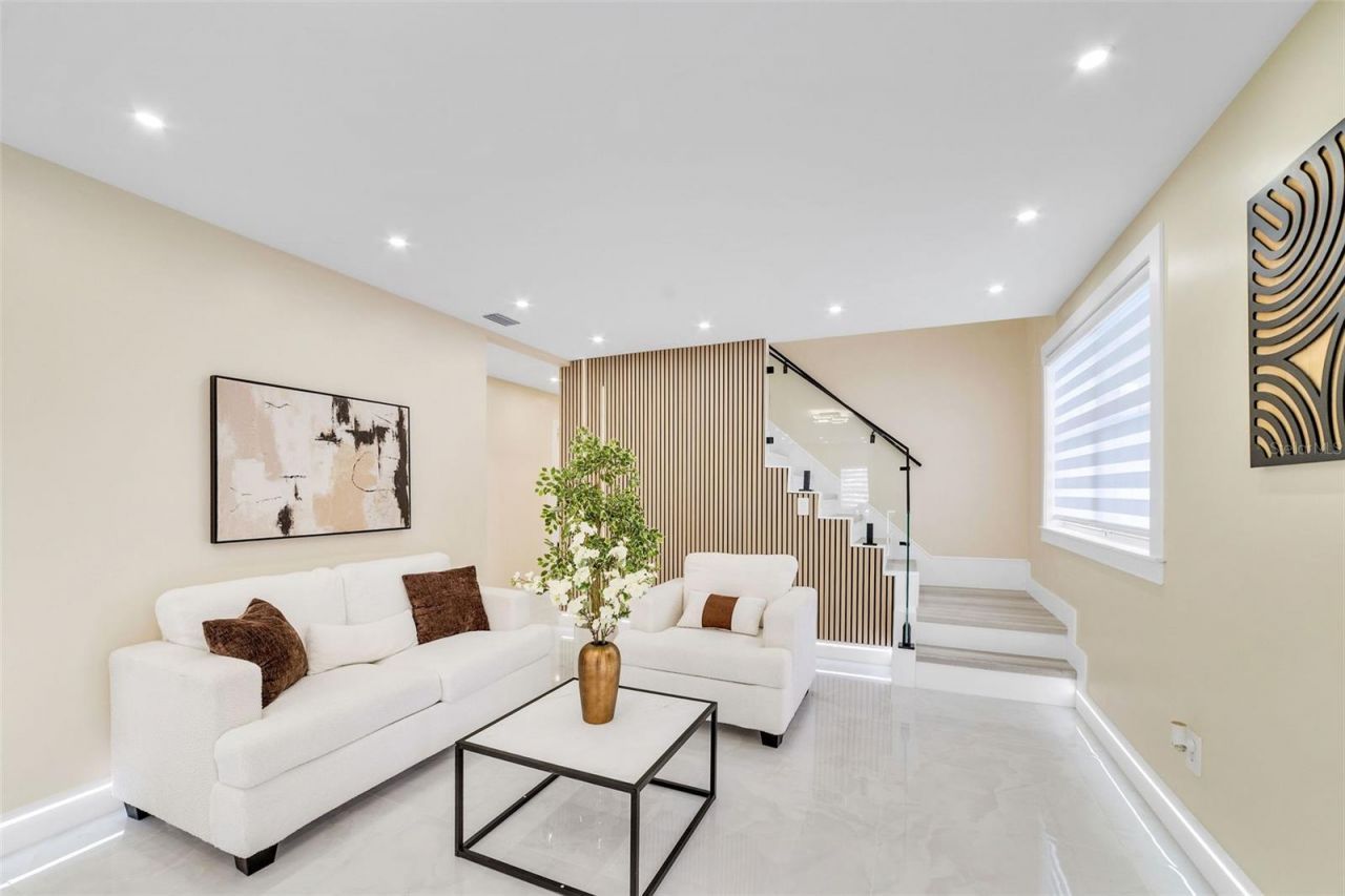 4518 W Idlewild Avenue, Tampa, FL 33614 Photo