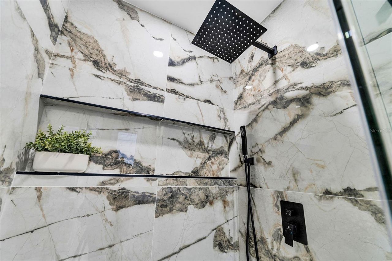 4518 W Idlewild Avenue, Tampa, FL 33614 Photo