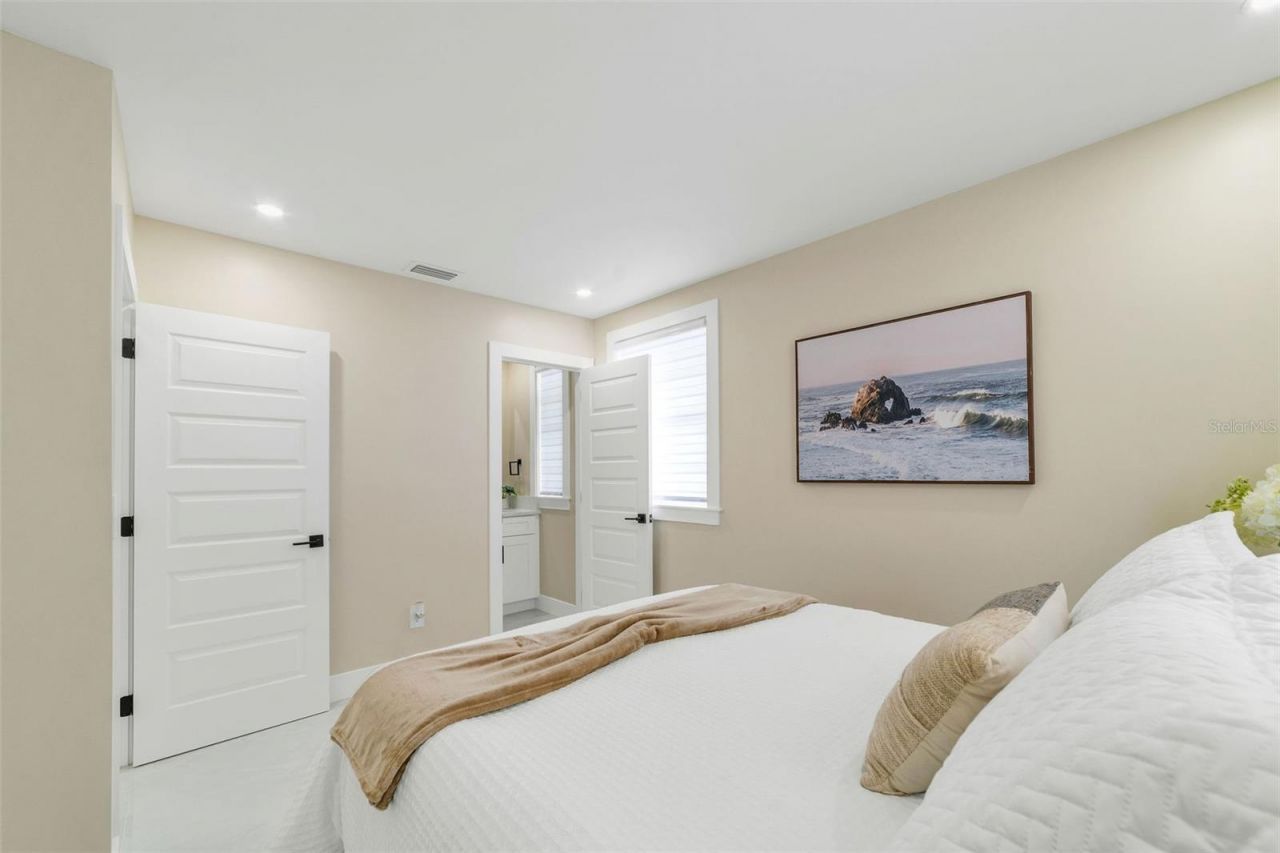 4518 W Idlewild Avenue, Tampa, FL 33614 Photo