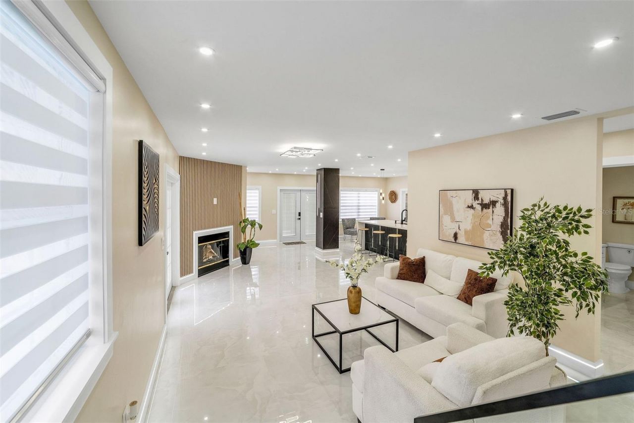 4518 W Idlewild Avenue, Tampa, FL 33614 Photo