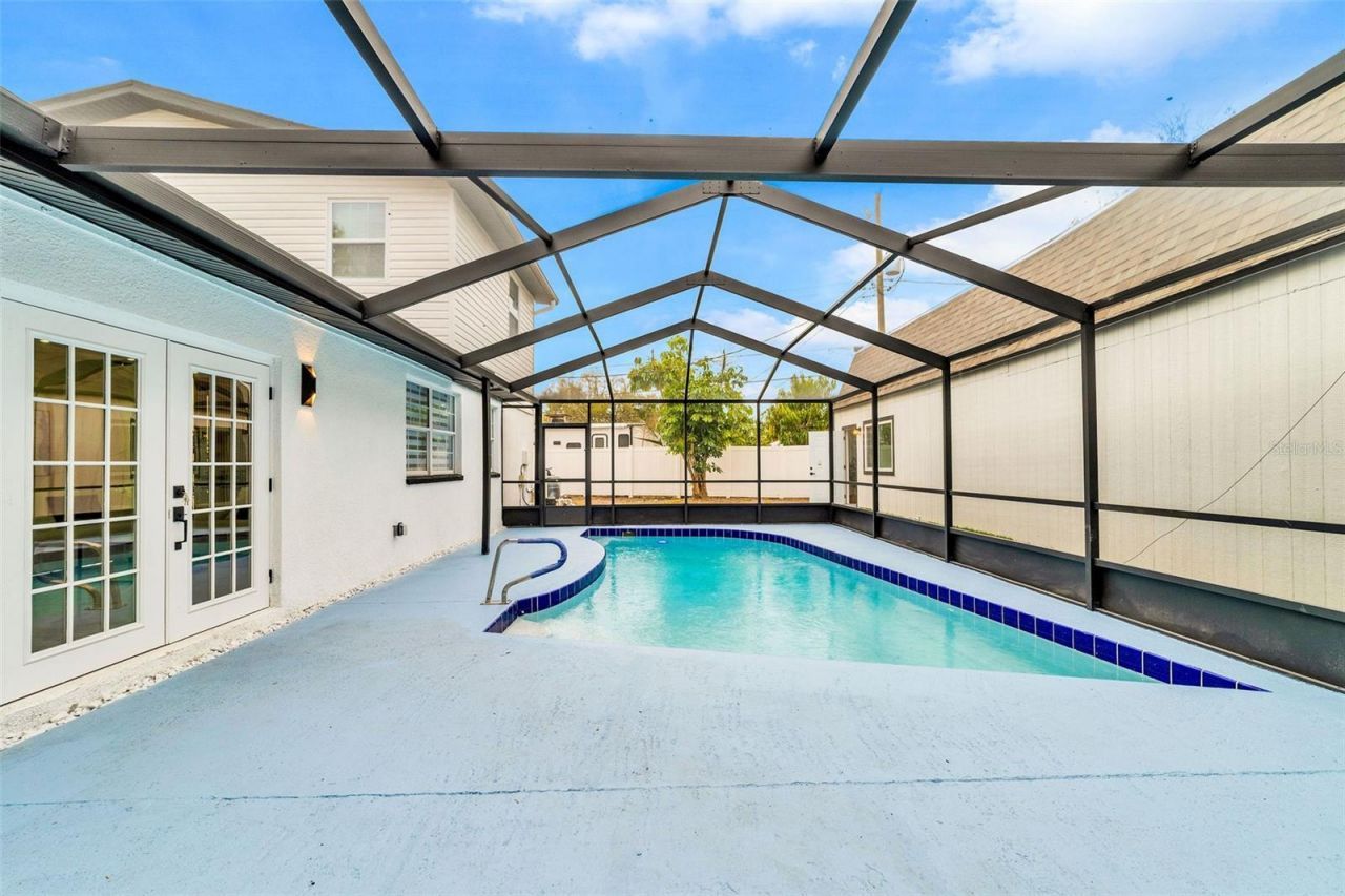 4518 W Idlewild Avenue, Tampa, FL 33614 Photo