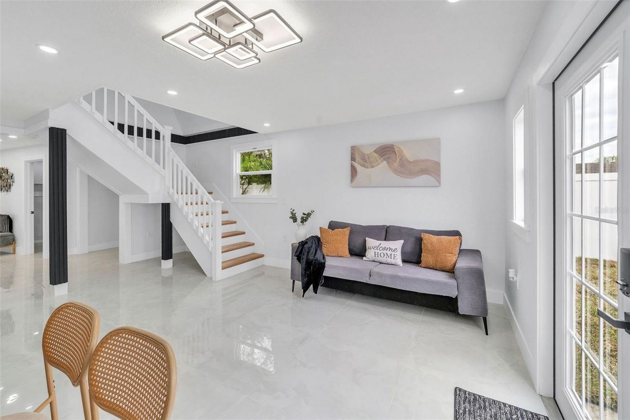 4518 W Idlewild Avenue, Tampa, FL 33614 Photo